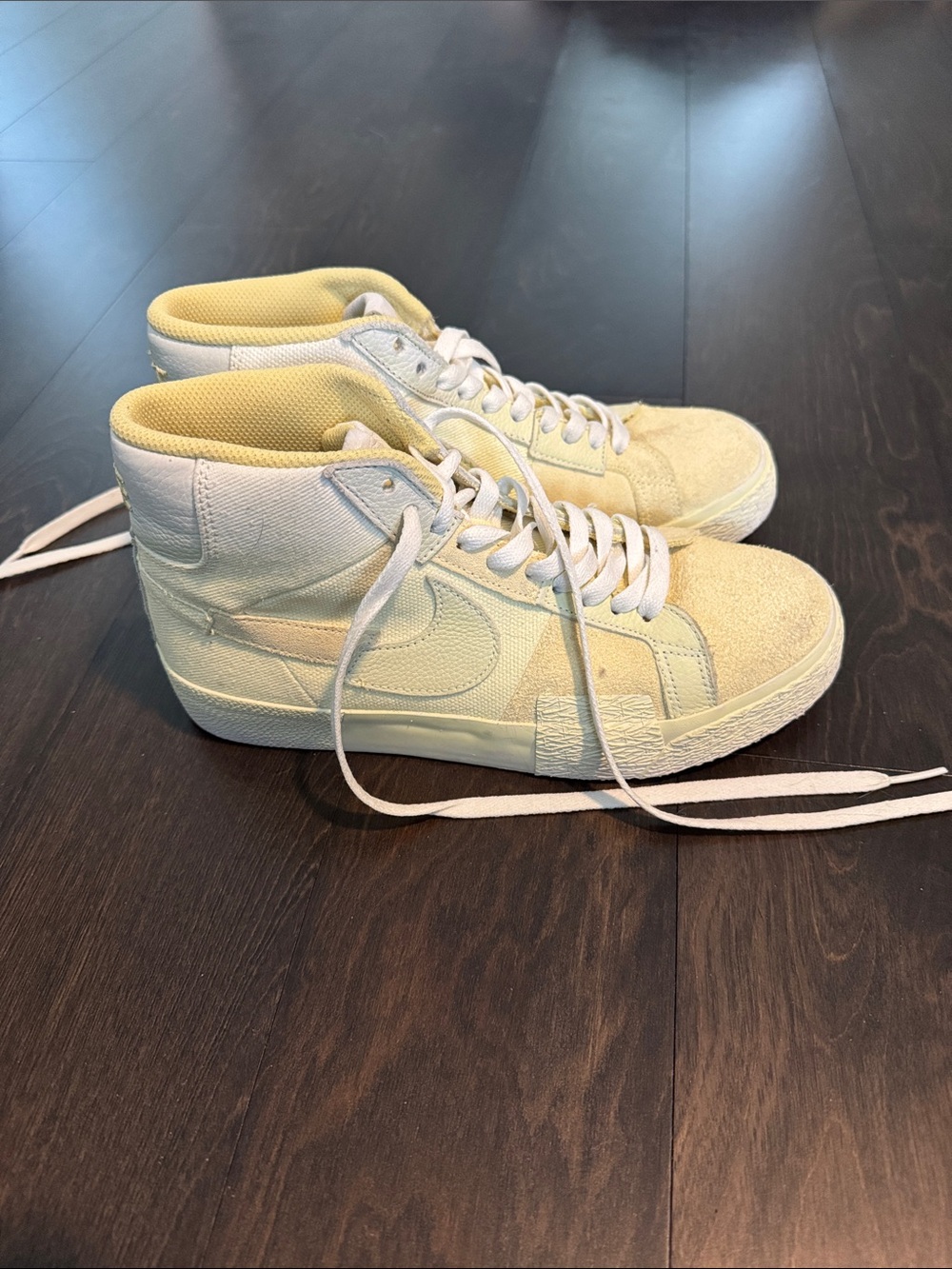Nike Kids High-Top Sneakers in Cream and Light Yellow